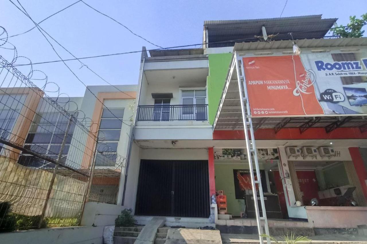 Oyo Life 92877 Hotel Rainbow 7296 Semarang Luaran gambar