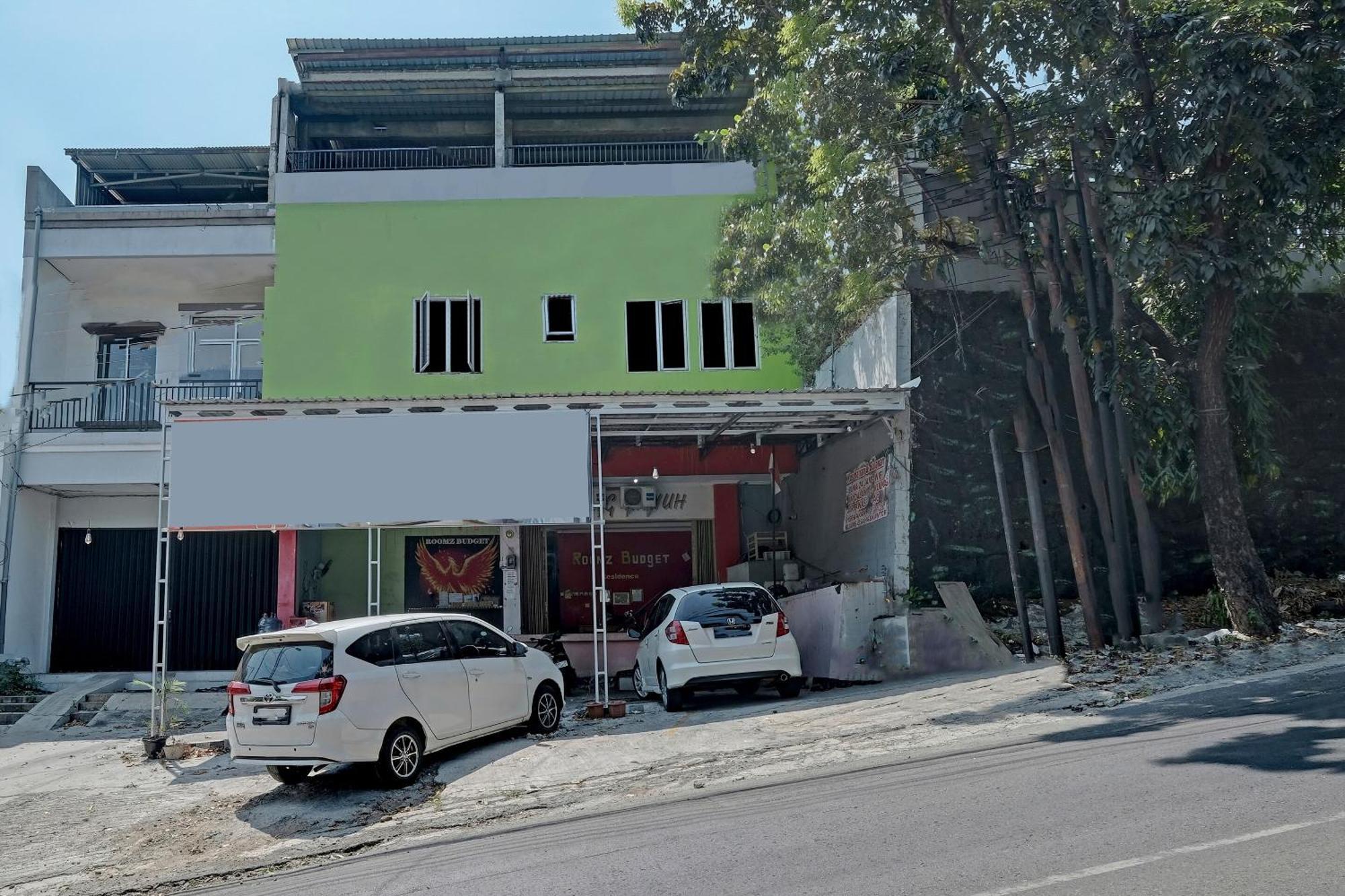 Oyo Life 92877 Hotel Rainbow 7296 Semarang Luaran gambar