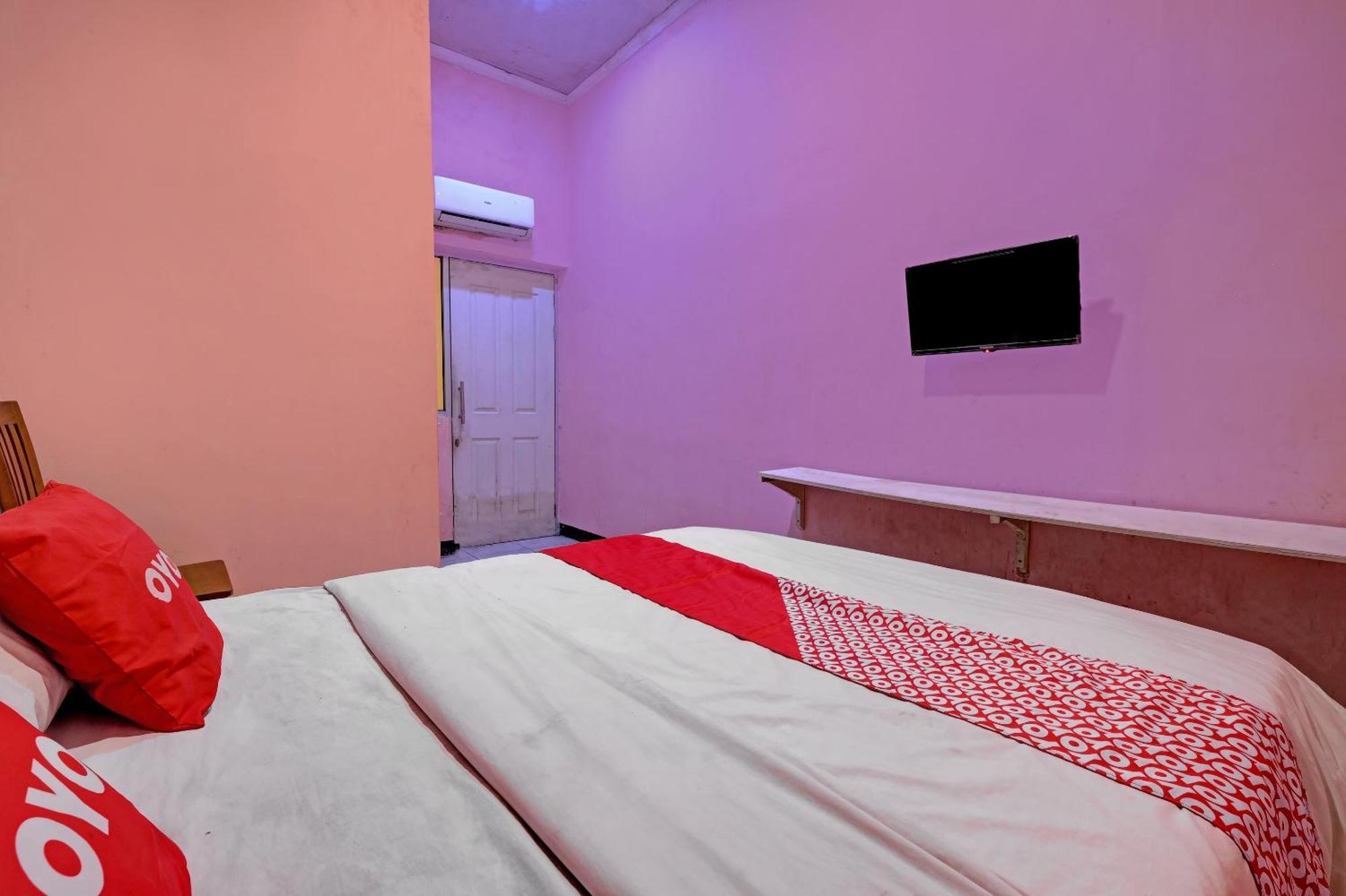 Oyo Life 92877 Hotel Rainbow 7296 Semarang Luaran gambar