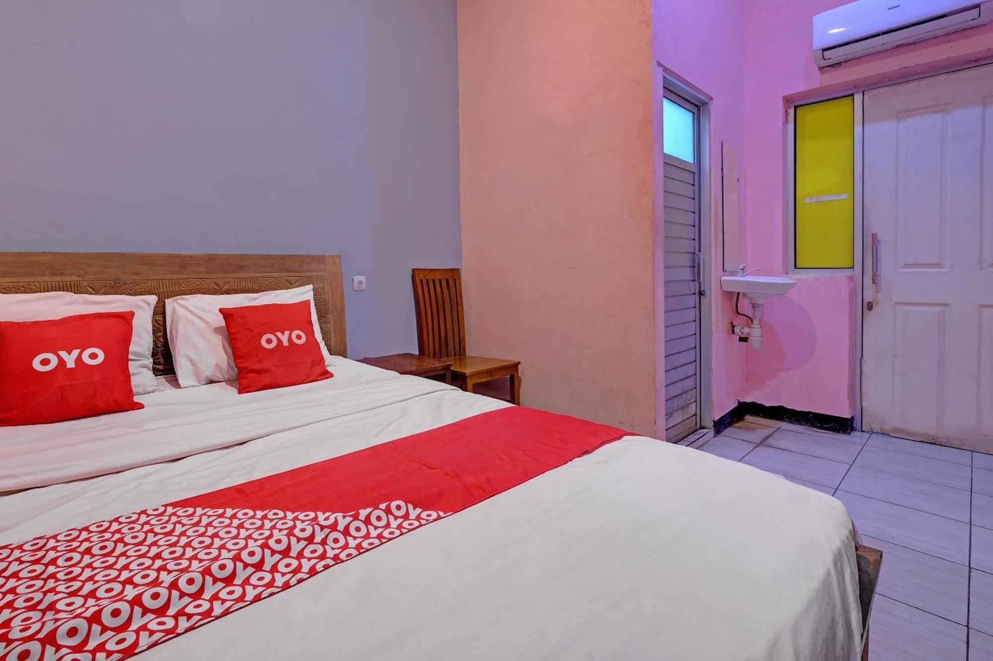 Oyo Life 92877 Hotel Rainbow 7296 Semarang Luaran gambar