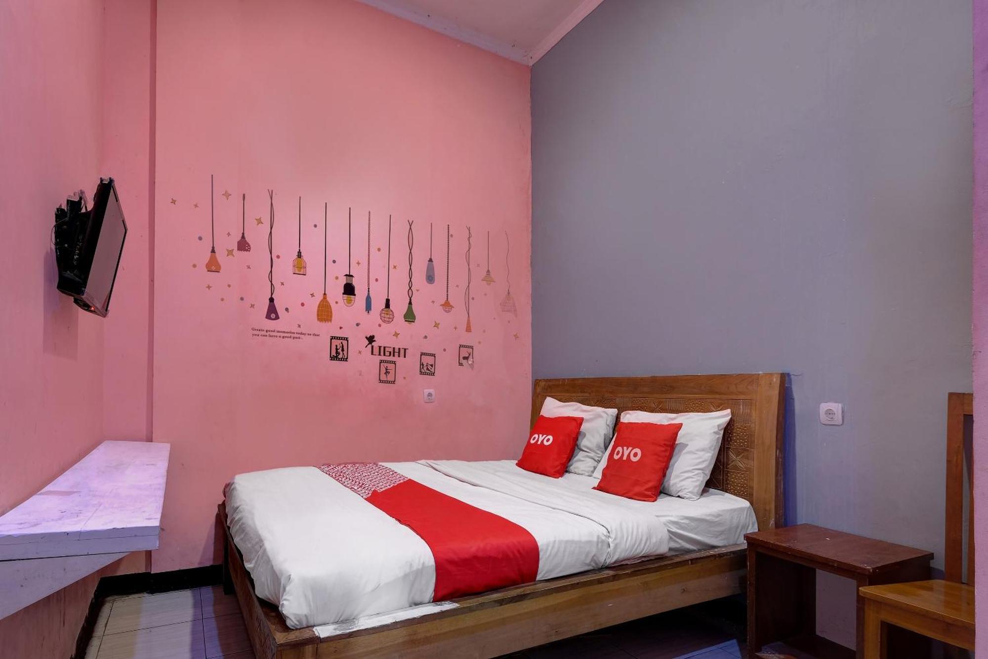 Oyo Life 92877 Hotel Rainbow 7296 Semarang Luaran gambar